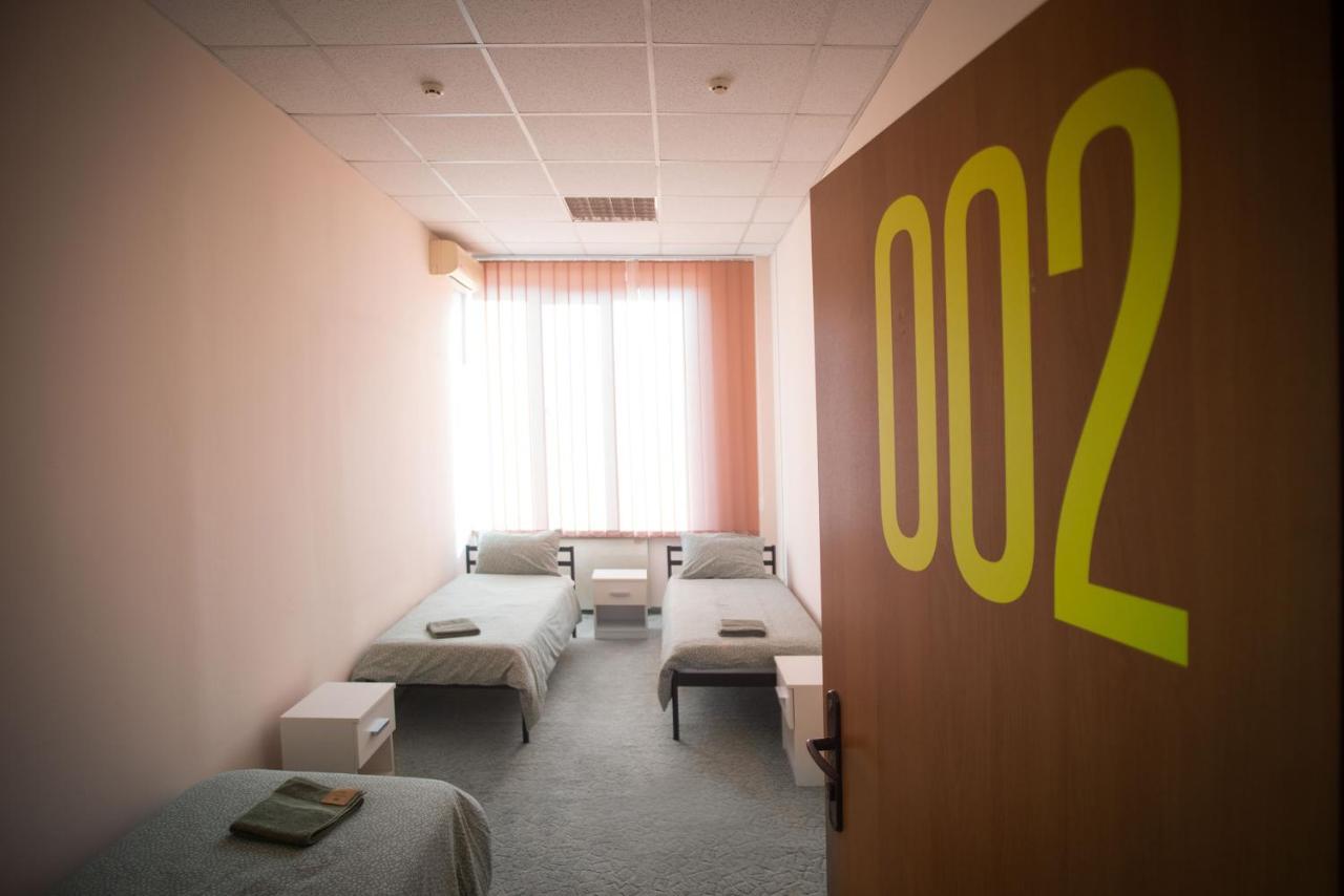 Si-Yo Hostel Uzhhorod Bagian luar foto