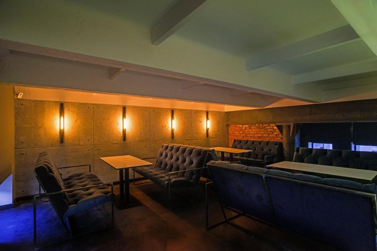 Si-Yo Hostel Uzhhorod Bagian luar foto