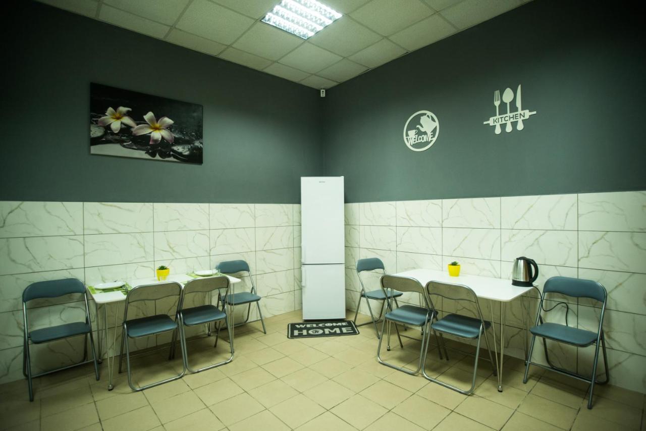 Si-Yo Hostel Uzhhorod Bagian luar foto